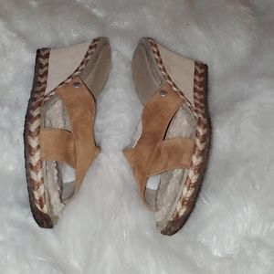 UGG S. 9 Brown Suede Upper Tan Suede Wedge